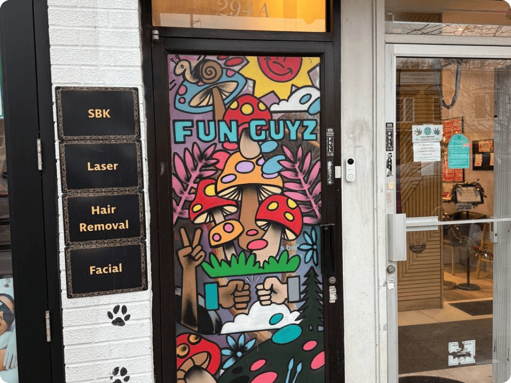 funguyz-magic-mushroom-dispensary-danforth-photo-2-entrance Funguyz - Magic Mushroom Dispensary at 294a Danforth Ave, front door